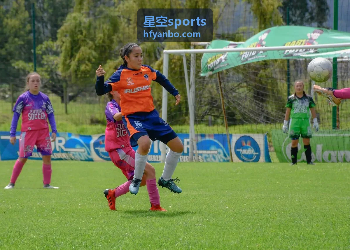 星空sports 教练带学员做基础动作评估
